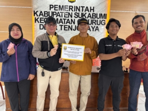 thumbnail pembagian insentif rt rw desa tenjolaya cicurug