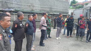 Warga Demo PT Yongjin Cicurug, Protes Dugaan Diskriminasi Tenaga Kerja Lokal