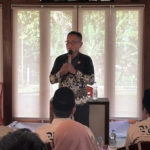 Desa Tenjolaya Gelar Peningkatan Kapasitas Perangkat Desa dan BPD di Villa Cielok Cigadog